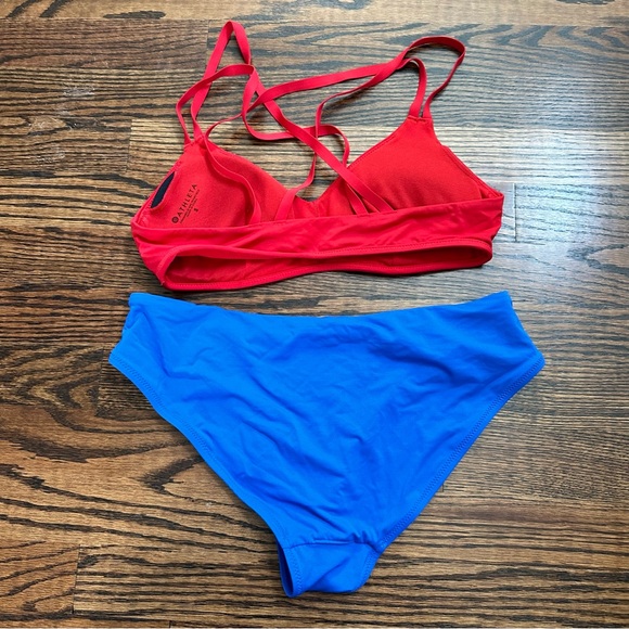 👙 Athleta Red & Blue Bikini - Picture 5 of 5